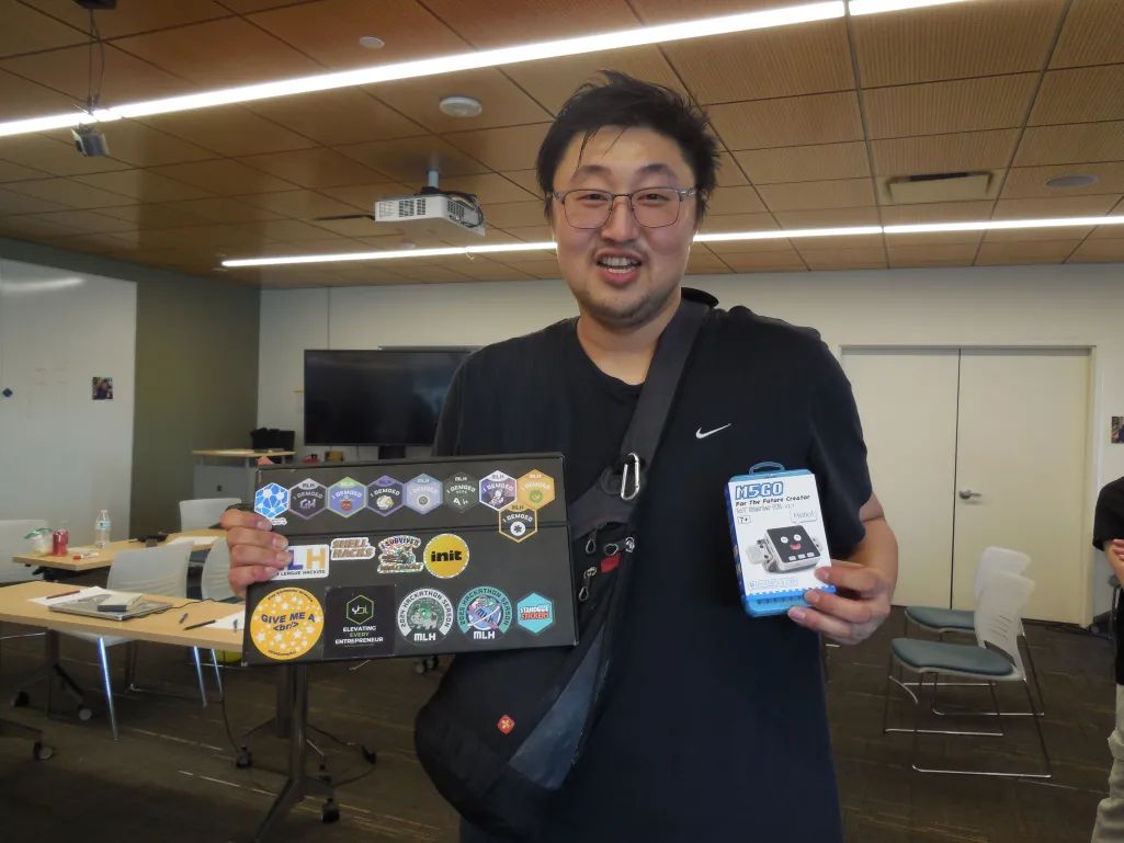 Profhacks 2025 winner with ProfAIcademy